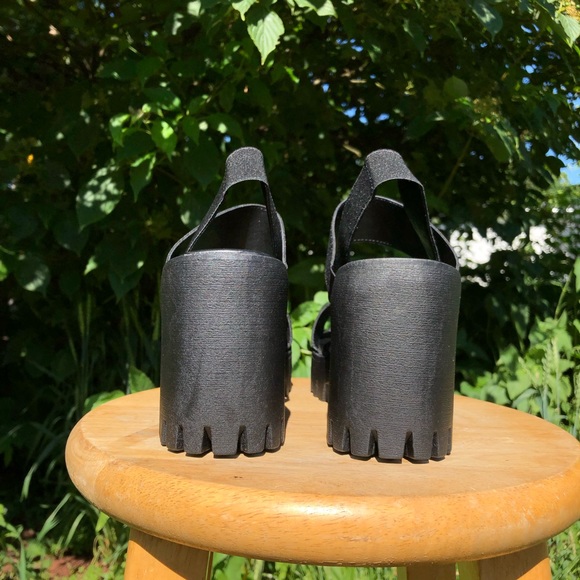 Madden Girl Platform Strappy Sandals - Picture 3 of 7